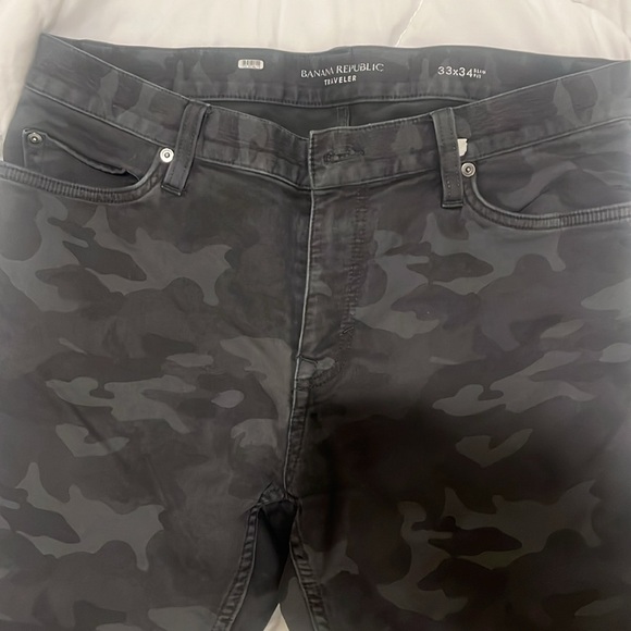 Camouflage Pants by Banana Republic - Picture 2 of 5